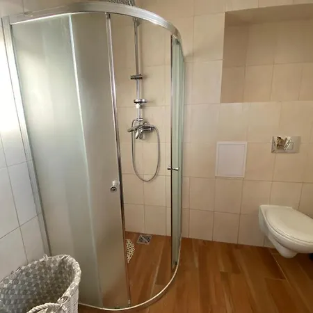 Czerwony Domek Na Mazurach Nad Jeziorem - * Pluszkiejmy